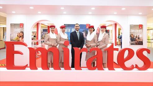 Mohammed Alwahedi Country Manager at Emirates Thailand and Emirates’ cabin crews