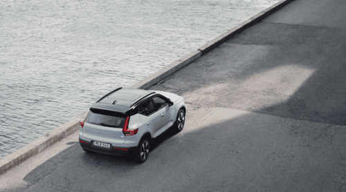 Volvo XC40 Recharge Pure Electric Twin Motor in the color Cloud Blue